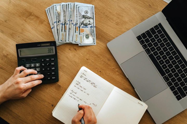 Fazer contabilidade para descobrir a situação financeira